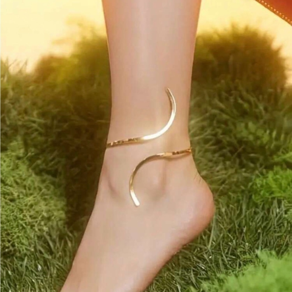 Elegant Silver Toned Ankle Cuff Only - Picture 4 of 5
